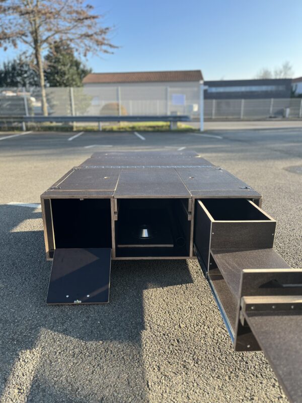 Box lit